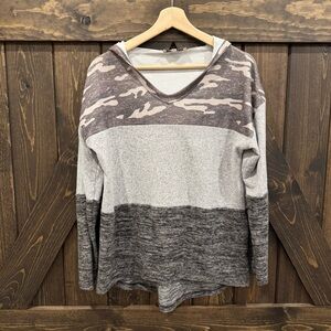 Kerenhart Camo and Gray Colorblock Hoodie tunic medium